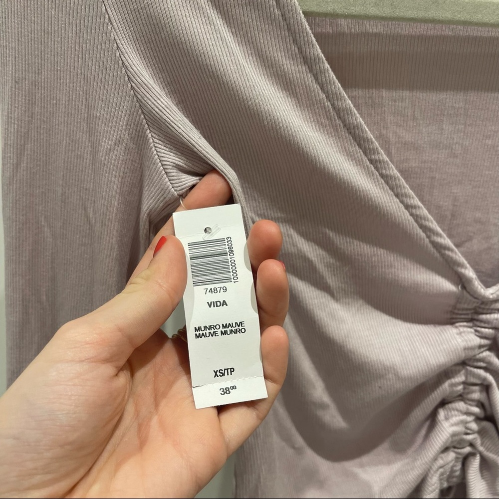 Aritzia Sunday Best Vida Longsleeve in Munro Mauve (XS) - Picture 5 of 10